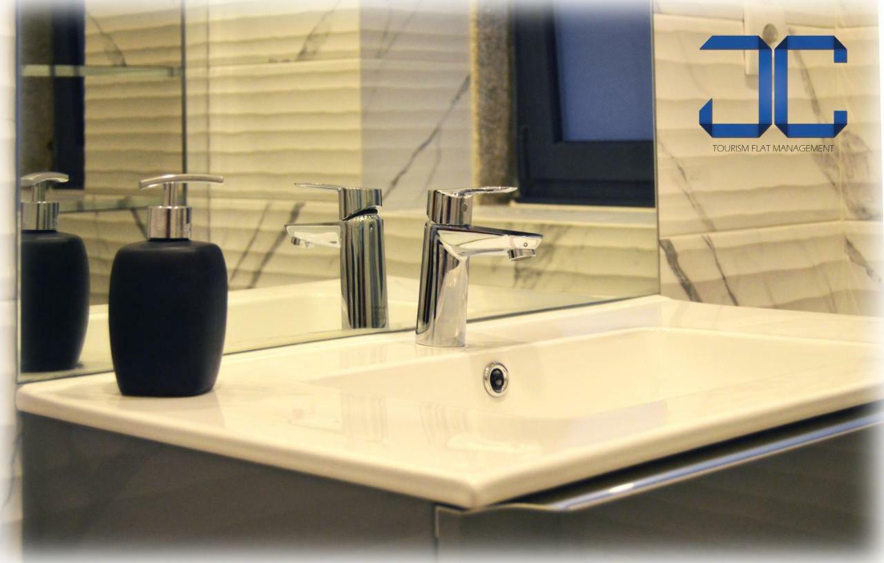 Click! Apartment By Jc Porto Bagian luar foto